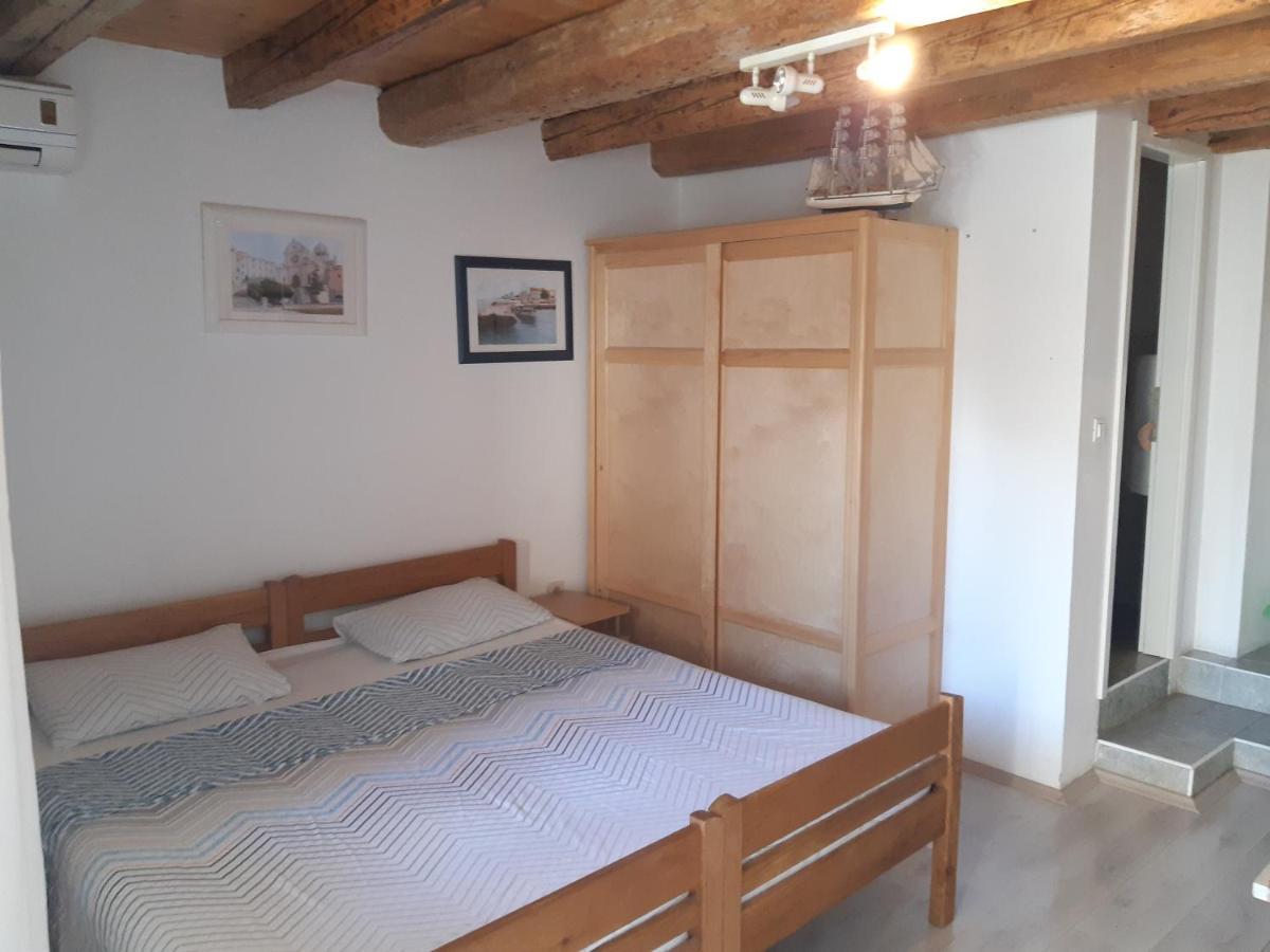 Apartmani Sanja 希贝尼克 外观 照片